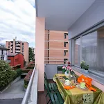 Kiki House - Happy *