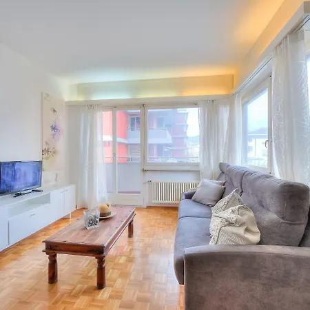 Kiki House For 4 With Balcony & Lift - Happy Appartement