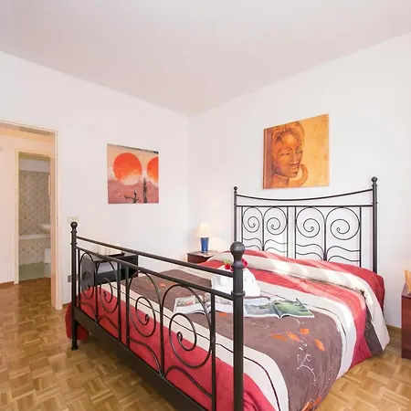 Kiki House For 4 With Balcony & Lift - Happy Lugano