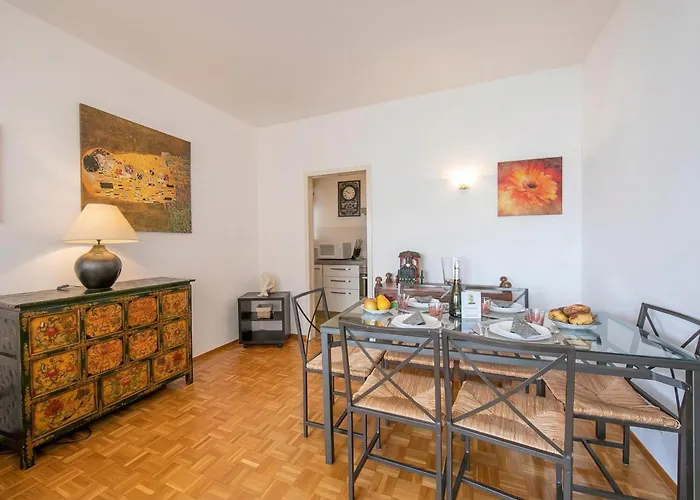 Kiki House - Happy Апартаменты